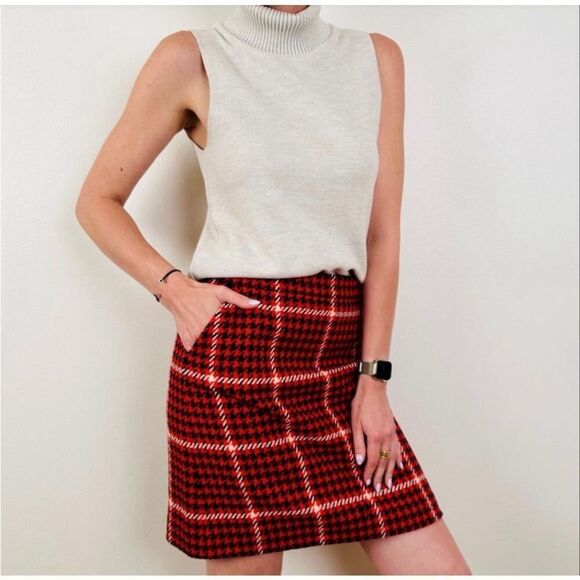 Boden Dresses & Skirts - Boden British Tweed Red Navy Houndstooth Mini Skirt size 10